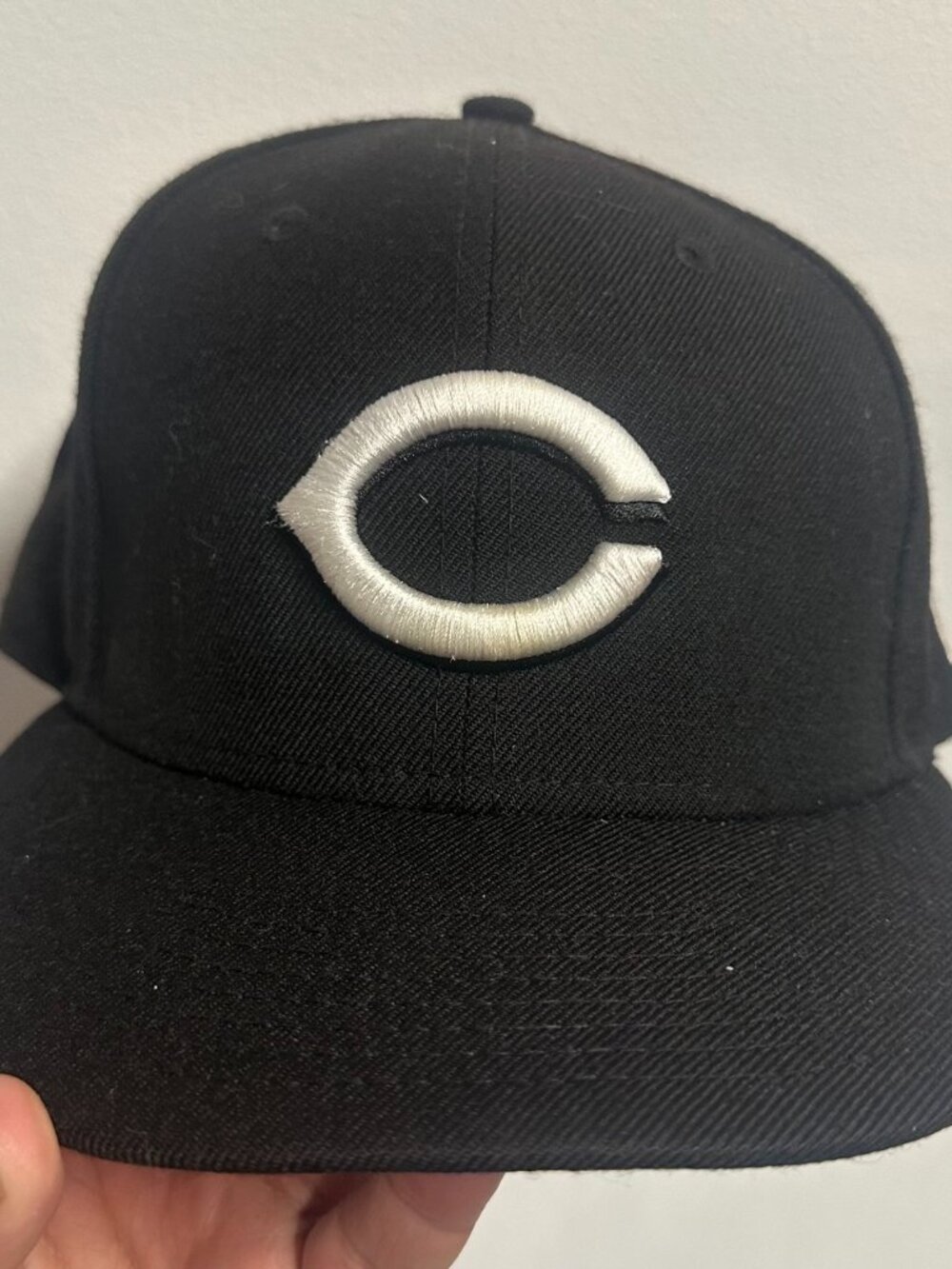 Cincinnati Reds Black Fitted Hat MLB New Era Size 7 3/8